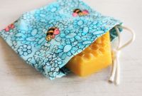 Drawstring bag for beeswax