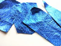Leather scraps, metallic finish - Bright Blue