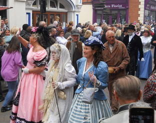 Dickens festival ladies