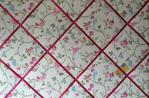 Extra Large 90x60cm Clarke & Clarke White Bird Trail Pink Ribbon Fabric Pin