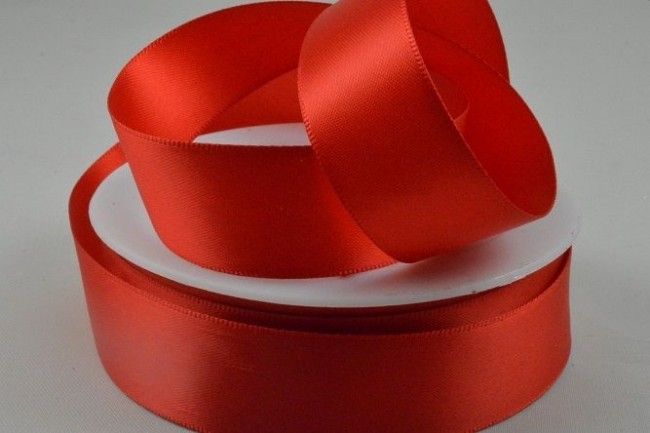 Double Sided Satin Ribbon 10mm 25 Metre Reel Or By The Metre in Red