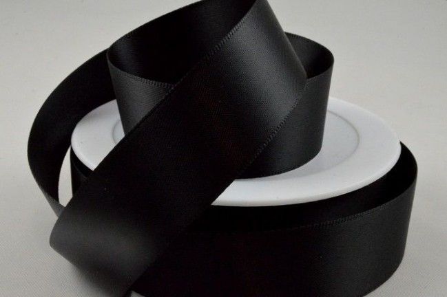 Double Sided Satin Ribbon 10mm 25 Metre Reel Or By The Metre in Black