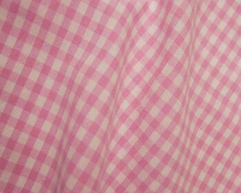 1/4 Cotton Gingham Check In Pink & White 100% Cotton Width: 147/150cm Sold By The Metre FREE UK DELIVERY
