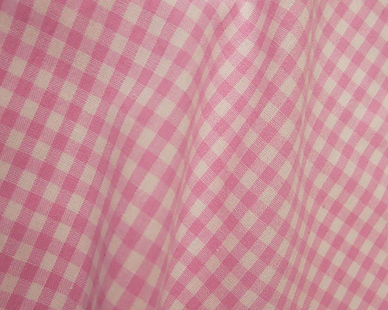 1/4 Cotton Gingham Check In Pink & White 100% Cotton Width: 147/150cm Sold 