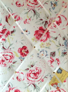 Medium 40x30cm Cath Kidston Greenwich Rose White Hand Crafted Fabric Notice / Pin / Memo / Memory Board