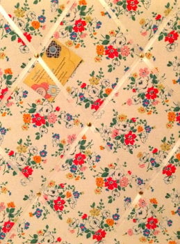 Medium 40x30cm Cath Kidston White Clifton Rose Hand Crafted Fabric Notice / Pin / Memo / Memory Board