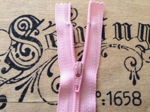 Pink Zip Length 18cm Nylon Closed End Zipper Baby Pink