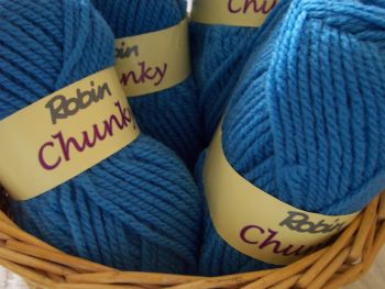 Robin Chunky Knitting Wool - Blue 4035-033