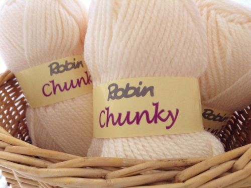 Robin Chunky Knitting Wool 100g Aran Cream 4035/041