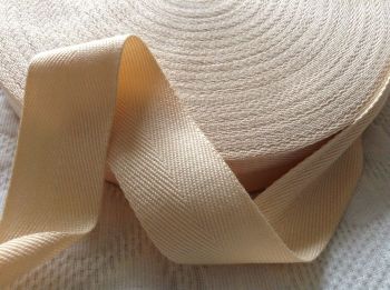 rich cream webbing tape for aprons horse blankets binding 38mm wide 3m