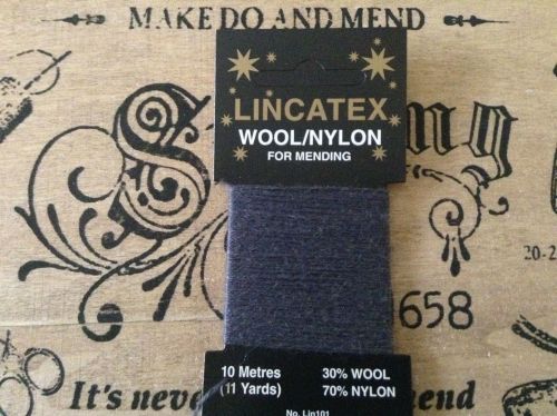 10 metres Lincatex sock darning wool Blue
