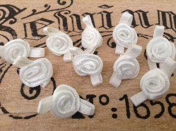 10 Plain White Ribbon Roses