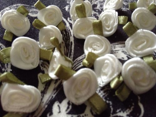 10 Bridal White Ribbon Roses with Green Leaves