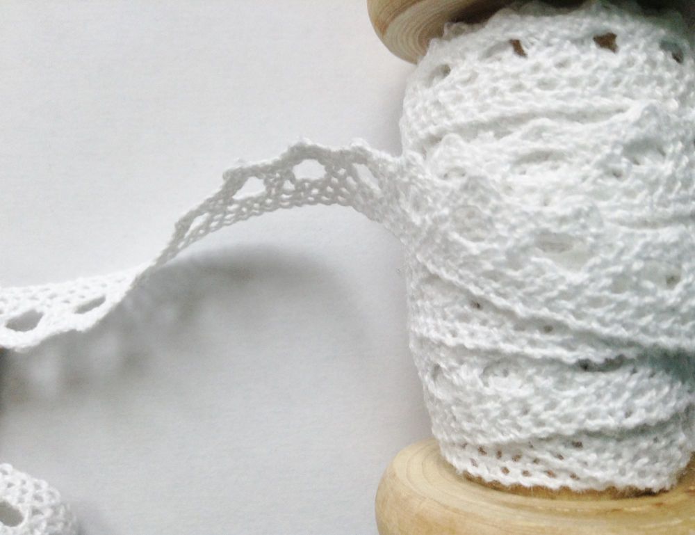 White Patterned Lace With Scalloped Trim