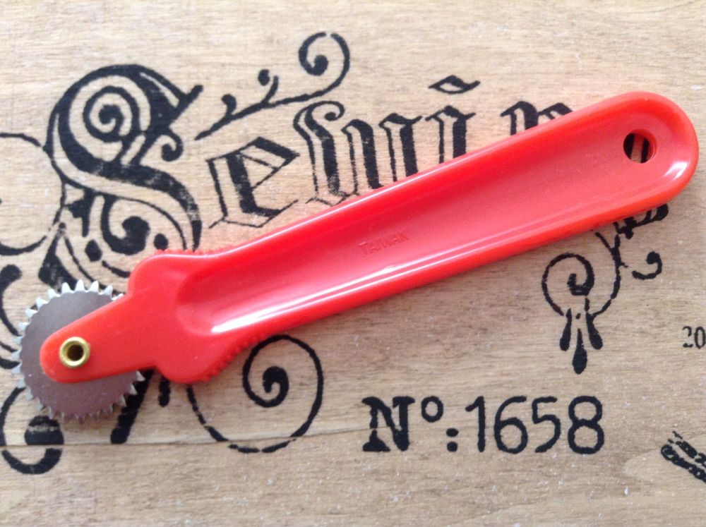 Tracing Wheel  Red Handle Lightweight