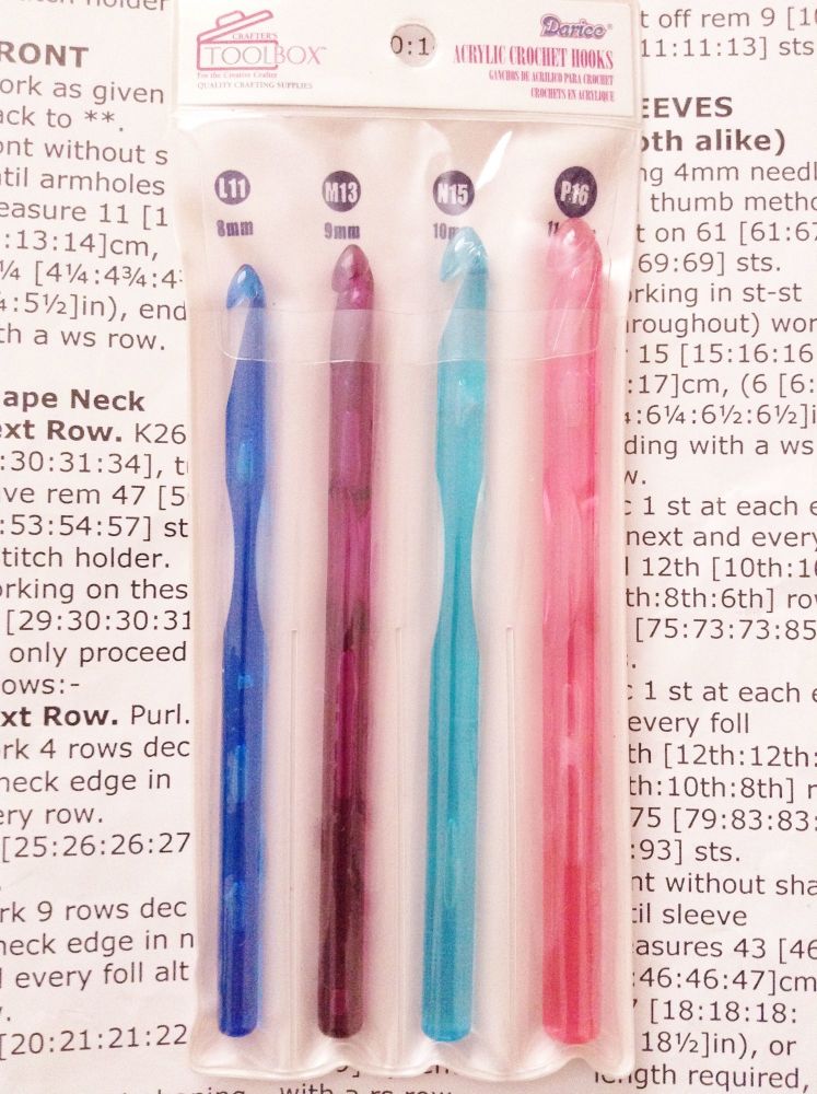 Darice Crochet Hooks Set Sizes 8mm to 11.5mm