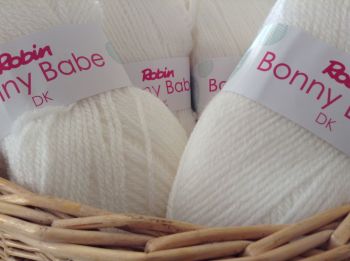 Robin Bonny Babe DK White Double Knitting Wool 100g