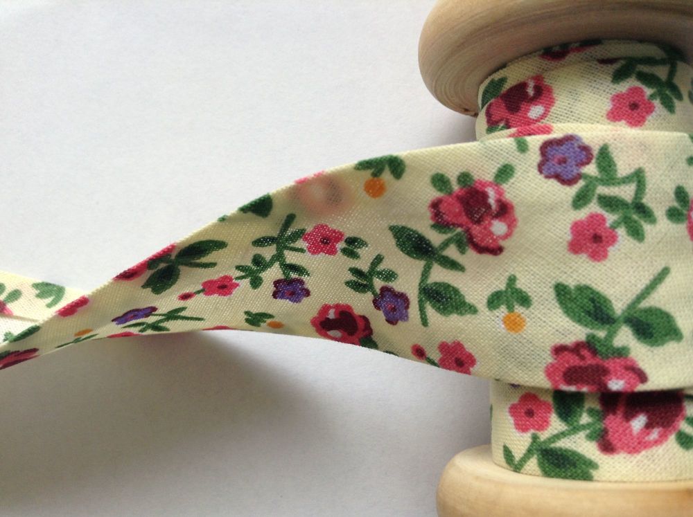 Cream Fabric With Lilac Pink And Orange Flower Pattern 2333