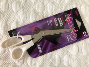 Janome Marvels XE49 Sidebent Scissors 216mm: White