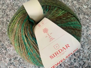 Sirdar Jewelspun Aran – Golden Green