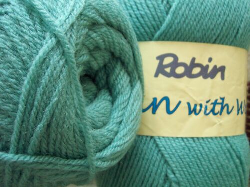 Robin Aran Knitting Wool 400g Water Green