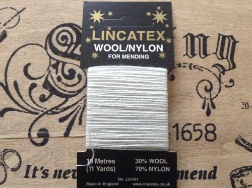 white darning wool 10 metres Lincatex repair thread for socks gloves