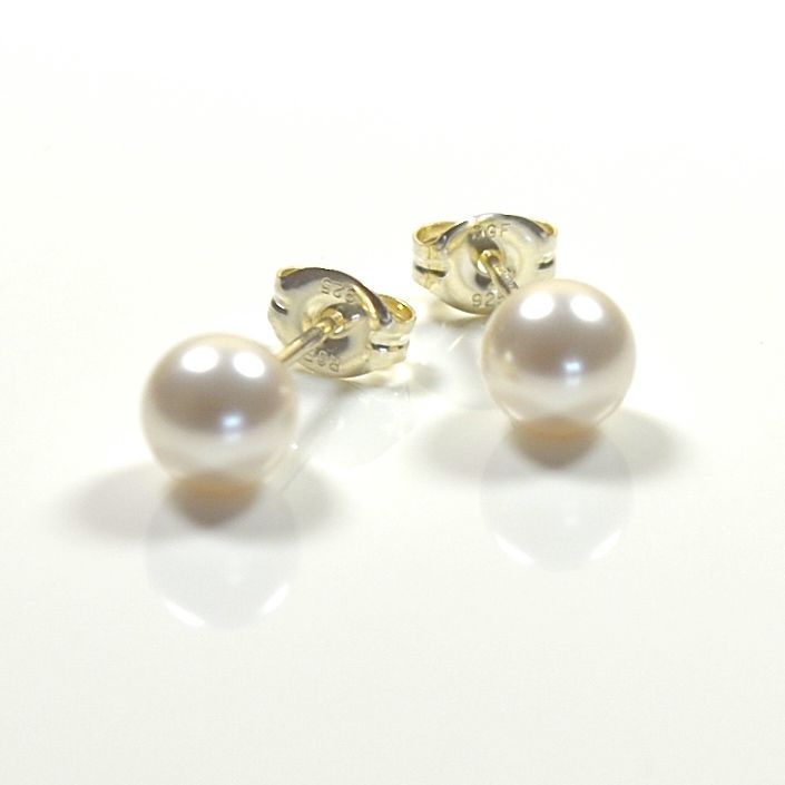 Classic Pearl Stud Earrings 6mm - White