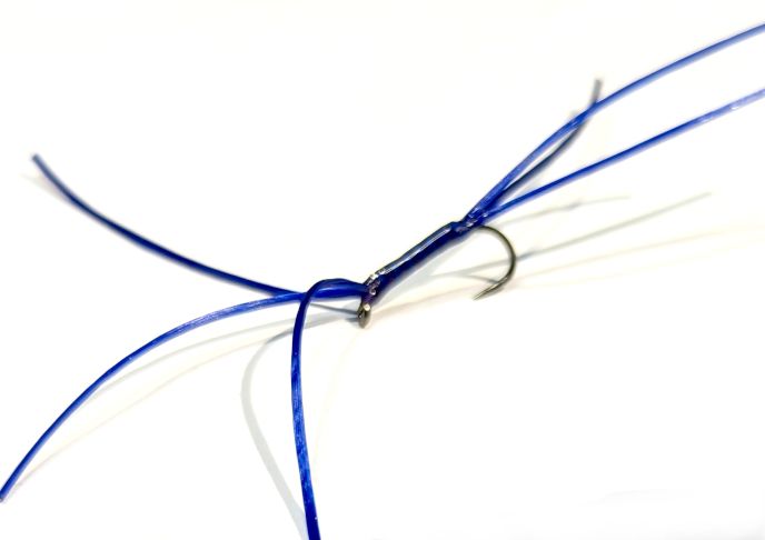 Bloodworm Apps  Dark Blue  #10 Barbless 6Legs  BL182B