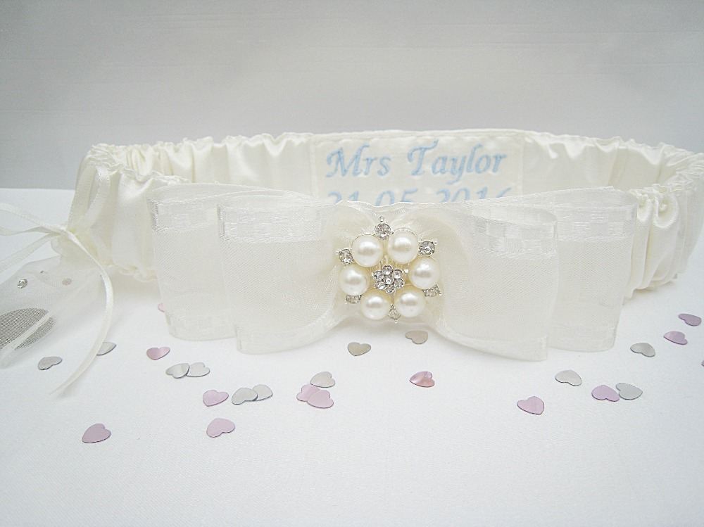 Jane Personalised Garter With Sixpence £27.99