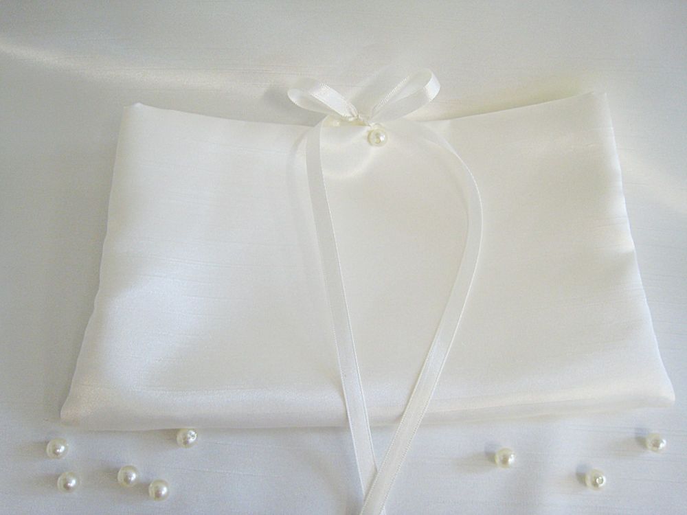 Coco Wedding Garter With Satin Dust Bag