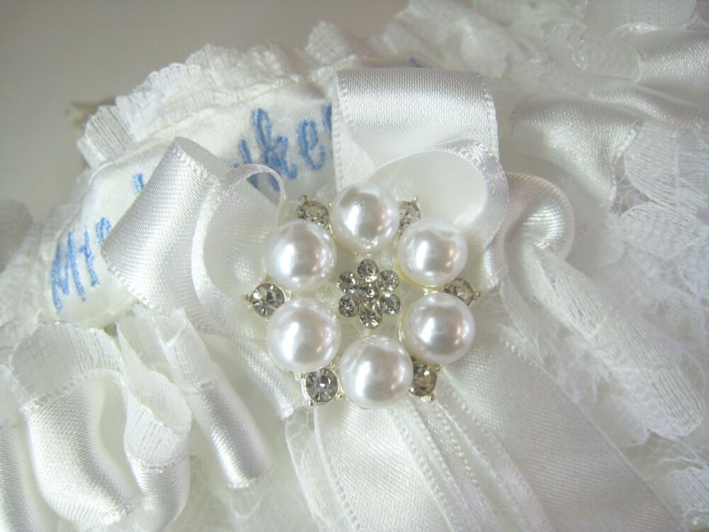Beautiful Personalised Garter  With Lace Dust Bag
