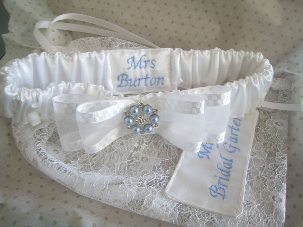 Stunning  Personalised Garter With Lace Dust Bag