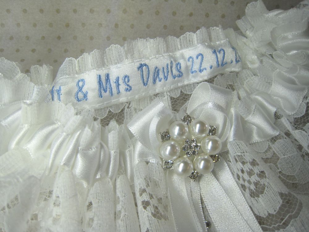 Diamante & Pearl Lace Garter £34.99