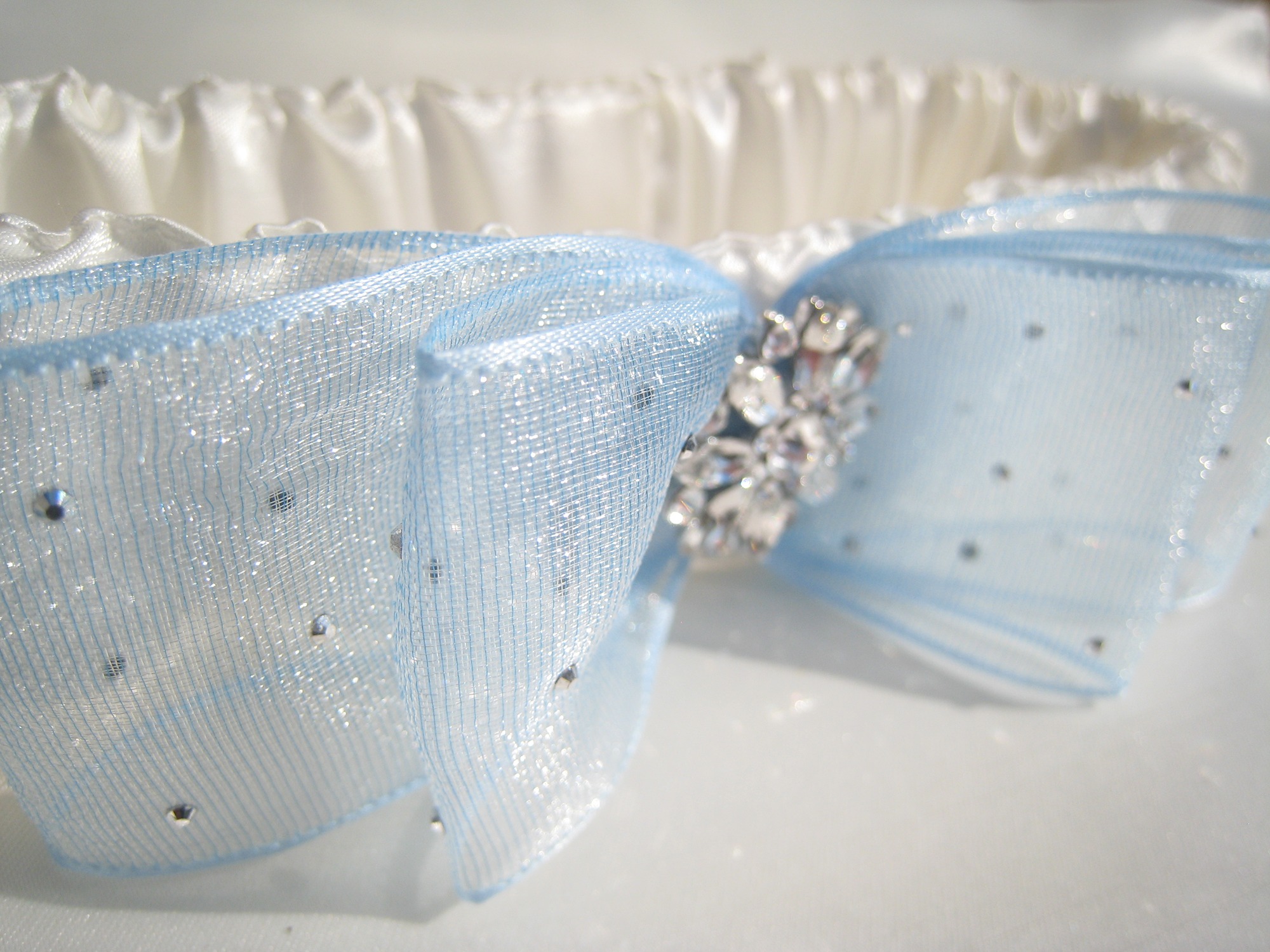 Personalised wedding garter, swarovski pearl garter