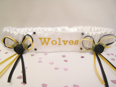 No19 Wolves Plain Wedding Garter
