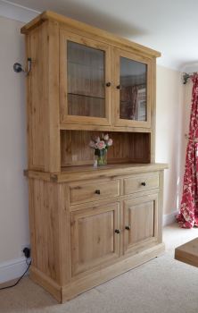 Hampton Abbey Oak Dresser - 2 Bay Dresser
