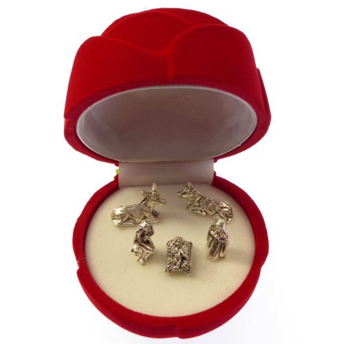 Nativity scene pocket crib in a red rose gift box