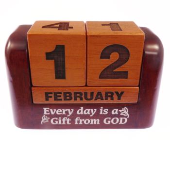 Christian desktop gift solid wooden calendar - Every day is a gift