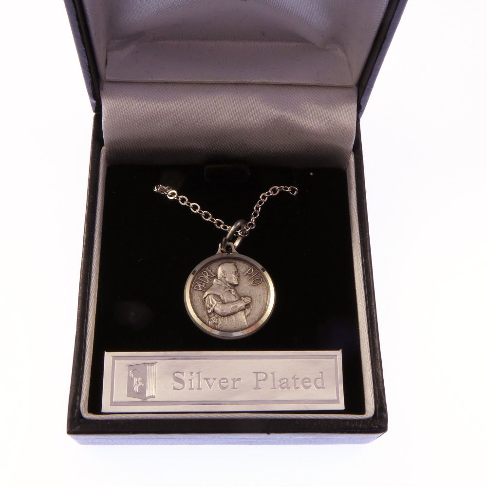 Silver plated St. Padre Pio gift boxed round 1.8cm medal and 18