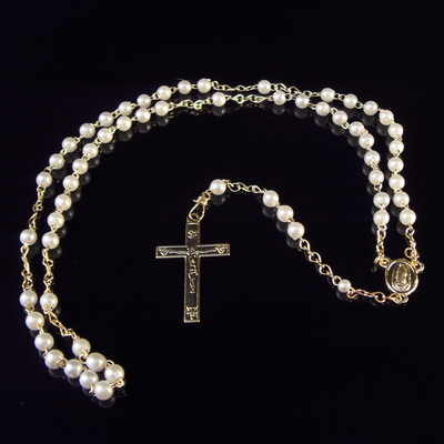 Plastic white pearl effect 4mm rosary beads
