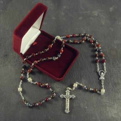 Red brown marble style rosary beads pearl bead paters in gift box