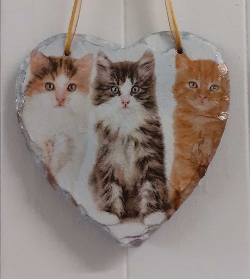 Decoupage Slate Hanging Heart - Cats Kittens Design