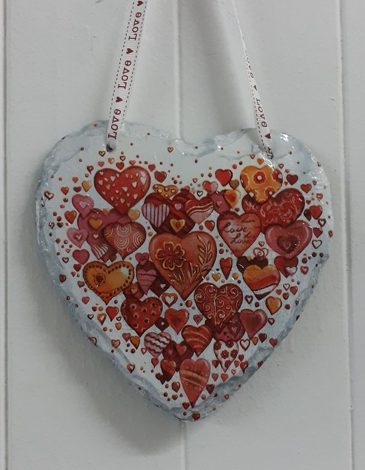 Decoupage Slate Hanging Heart - Valentine Hearts Design