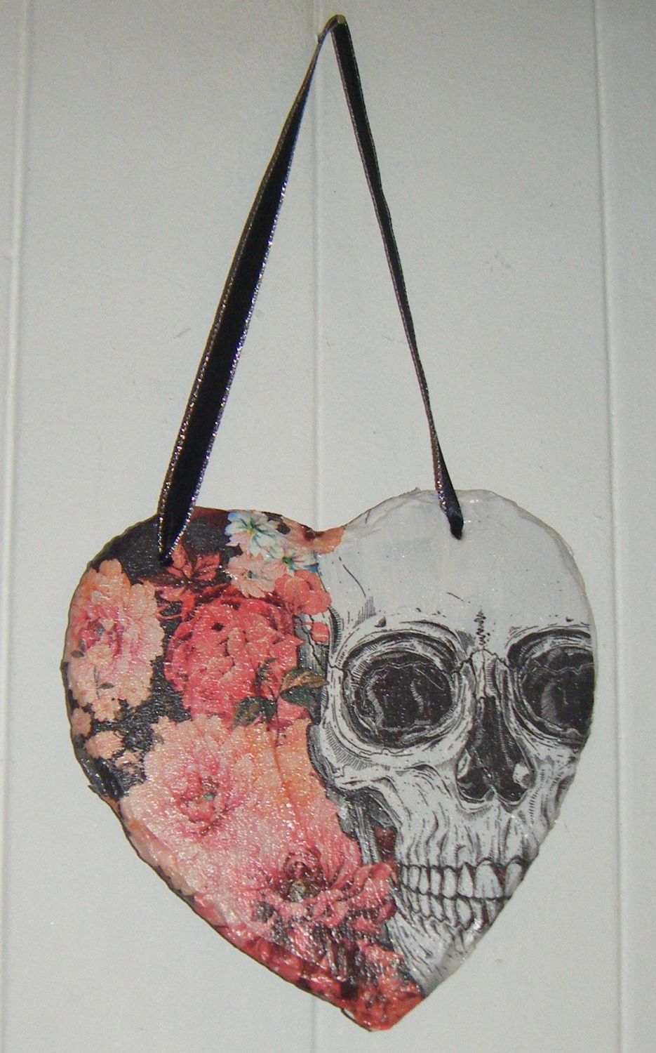 Decoupage Slate Hanging Heart - Flowers And Skull Gothic Design