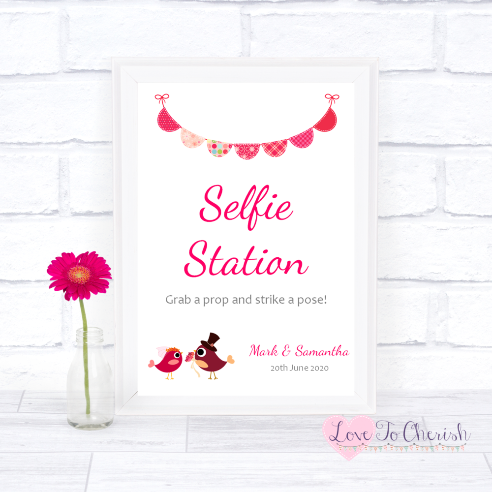 Selfie Station Wedding Sign - Bride & Groom Cute Love Birds Dark Pink | Lov