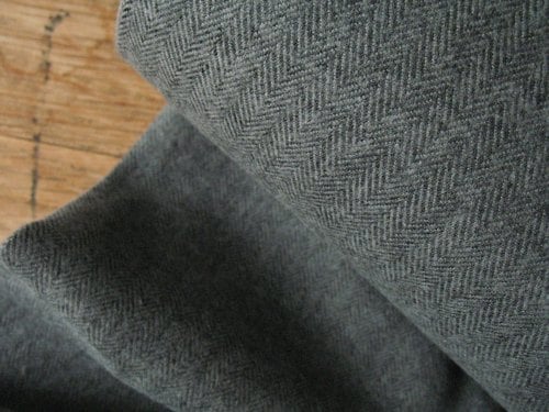 Robert Kaufman Shetland FLANNEL herringbone in jet dark grey