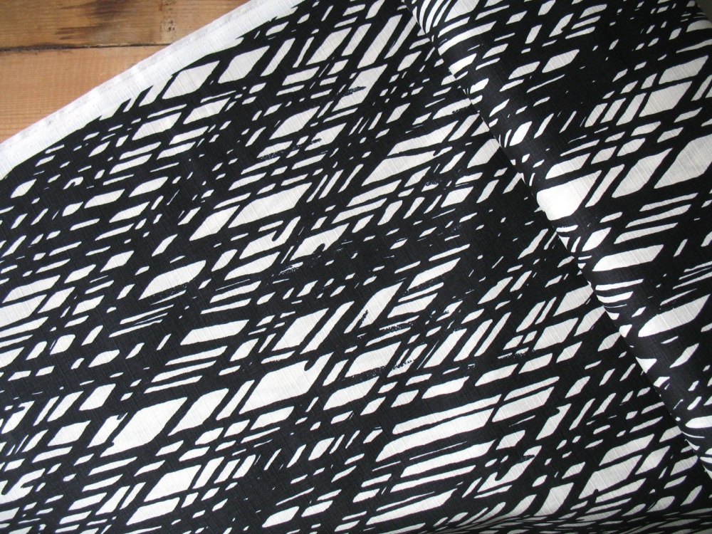 Lecien Etoffe Imprevue weave in black and cream 