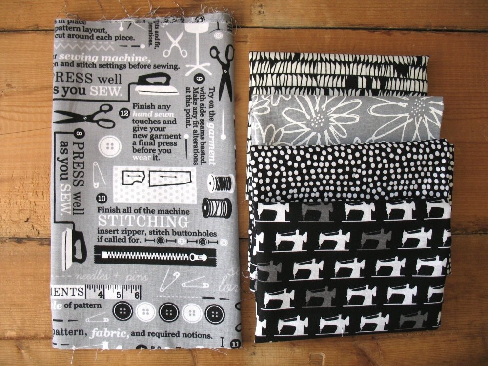 Mini Cloth stack -Sewing mad - in black and white 