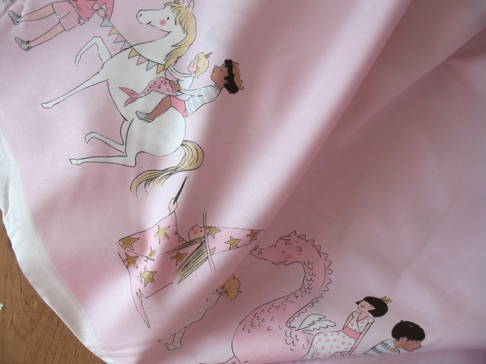 Sarah Jane Designs MAGIC magical  parade pink - double border print