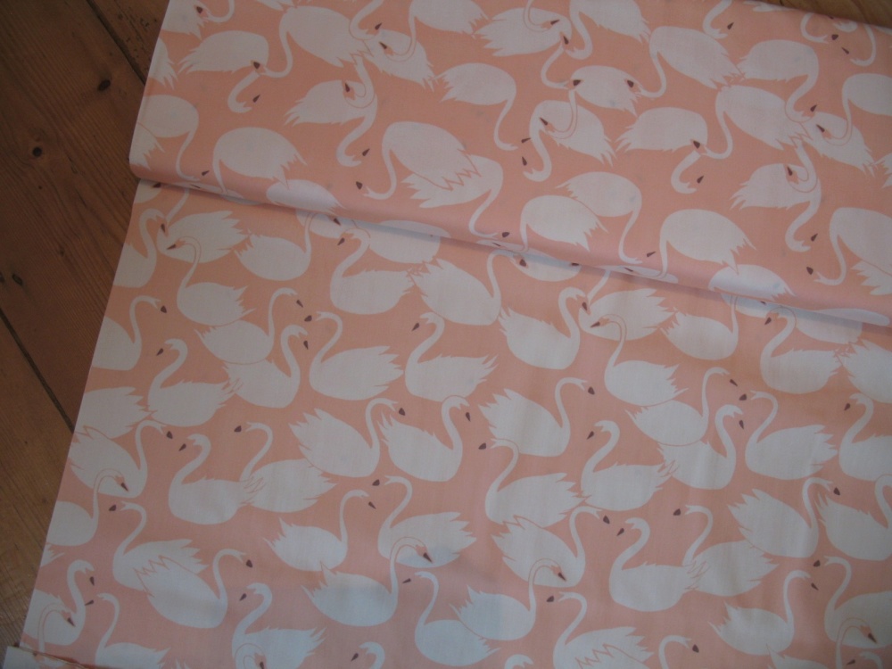 Bonnie Christine Hello Ollie swanlings in bevy peach